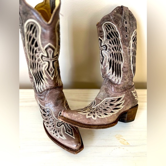 Corral Vintage Cowboy Boots - Picture 2 of 9